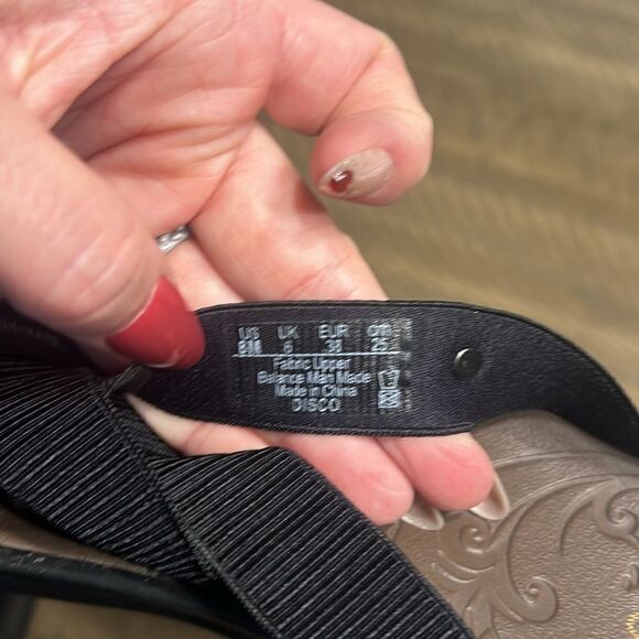 BZees sandals size 8 - Picture 11 of 12